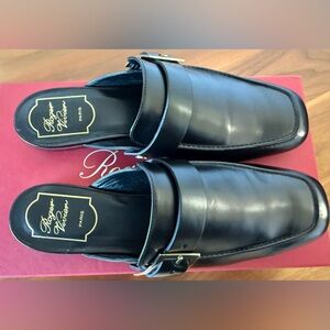 Roger Vivier Black Leather Mules